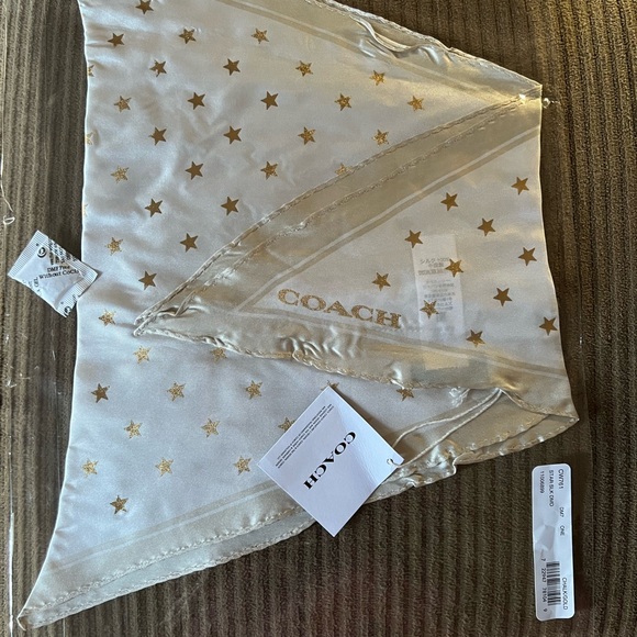 Coach Star Print Silk Diamond Scarf nwt in packaging - Picture 5 of 6